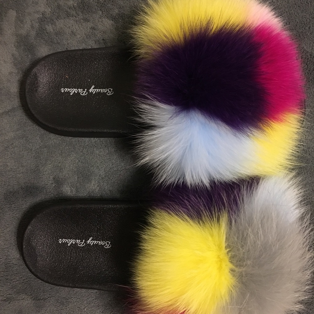 Fox Fur Slides - Picture 1 of 1